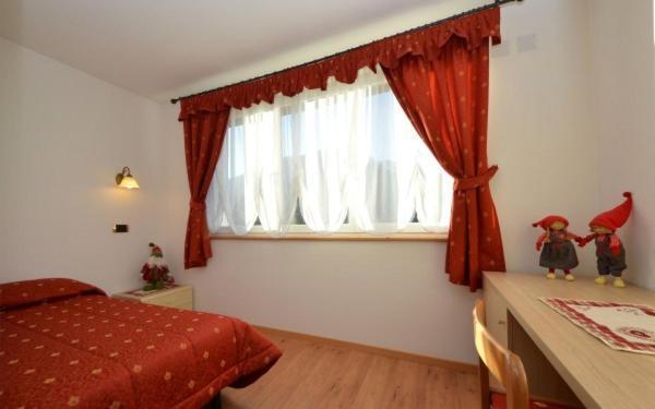 Hotel Zirmes Moena Exterior photo